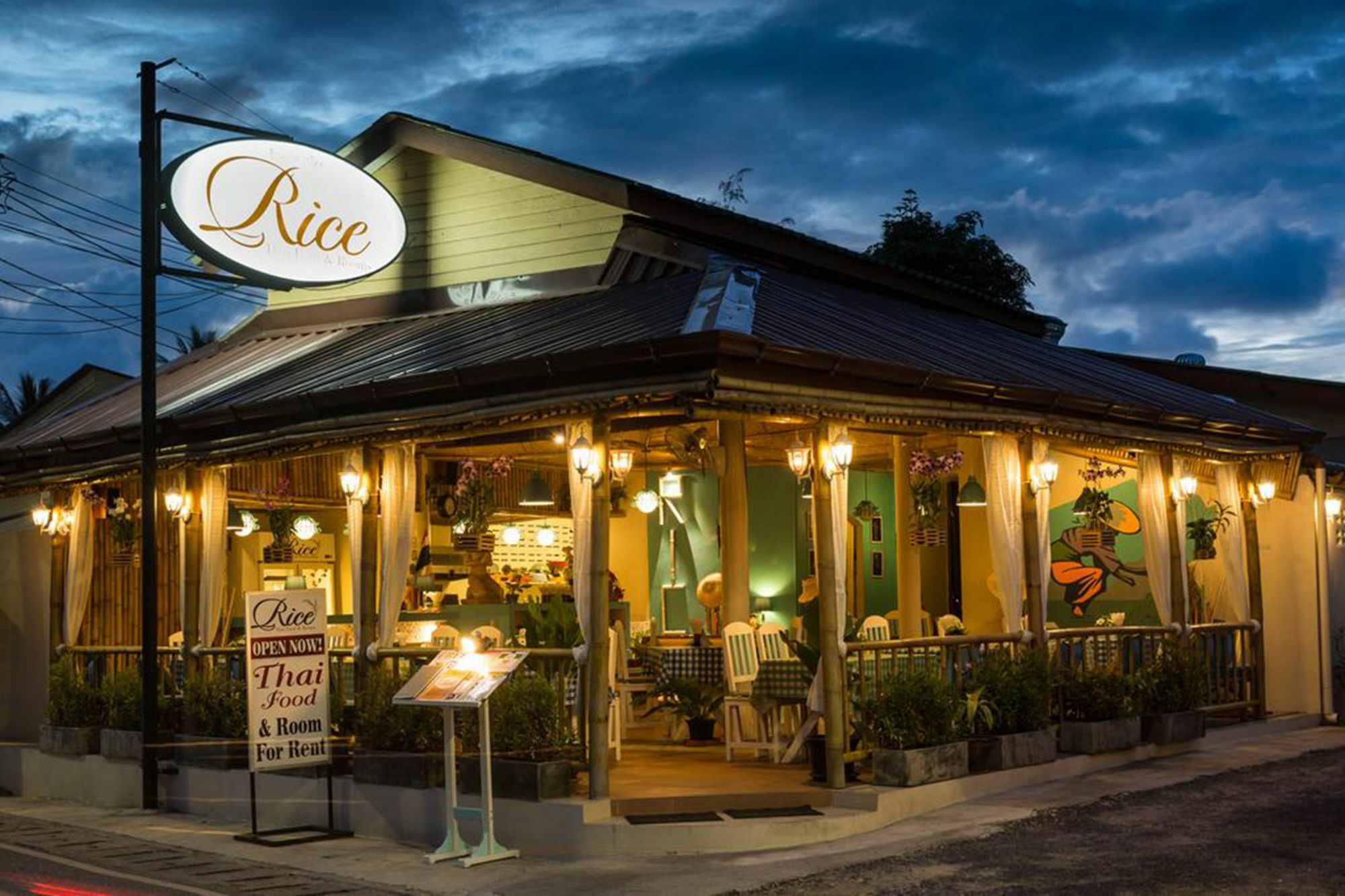 Rice Rooms And Restaurant หาดกะตะ ภายนอก รูปภาพ
