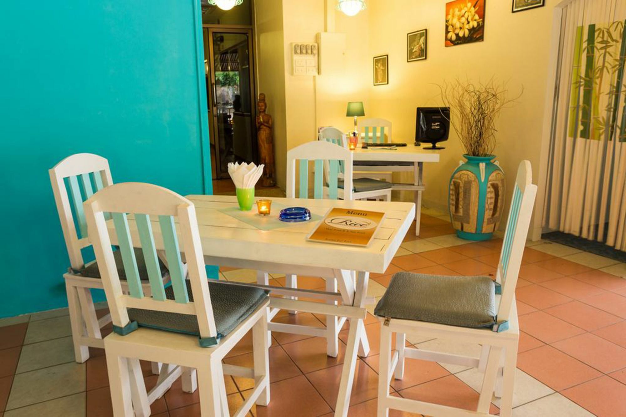 Rice Rooms And Restaurant หาดกะตะ ภายนอก รูปภาพ