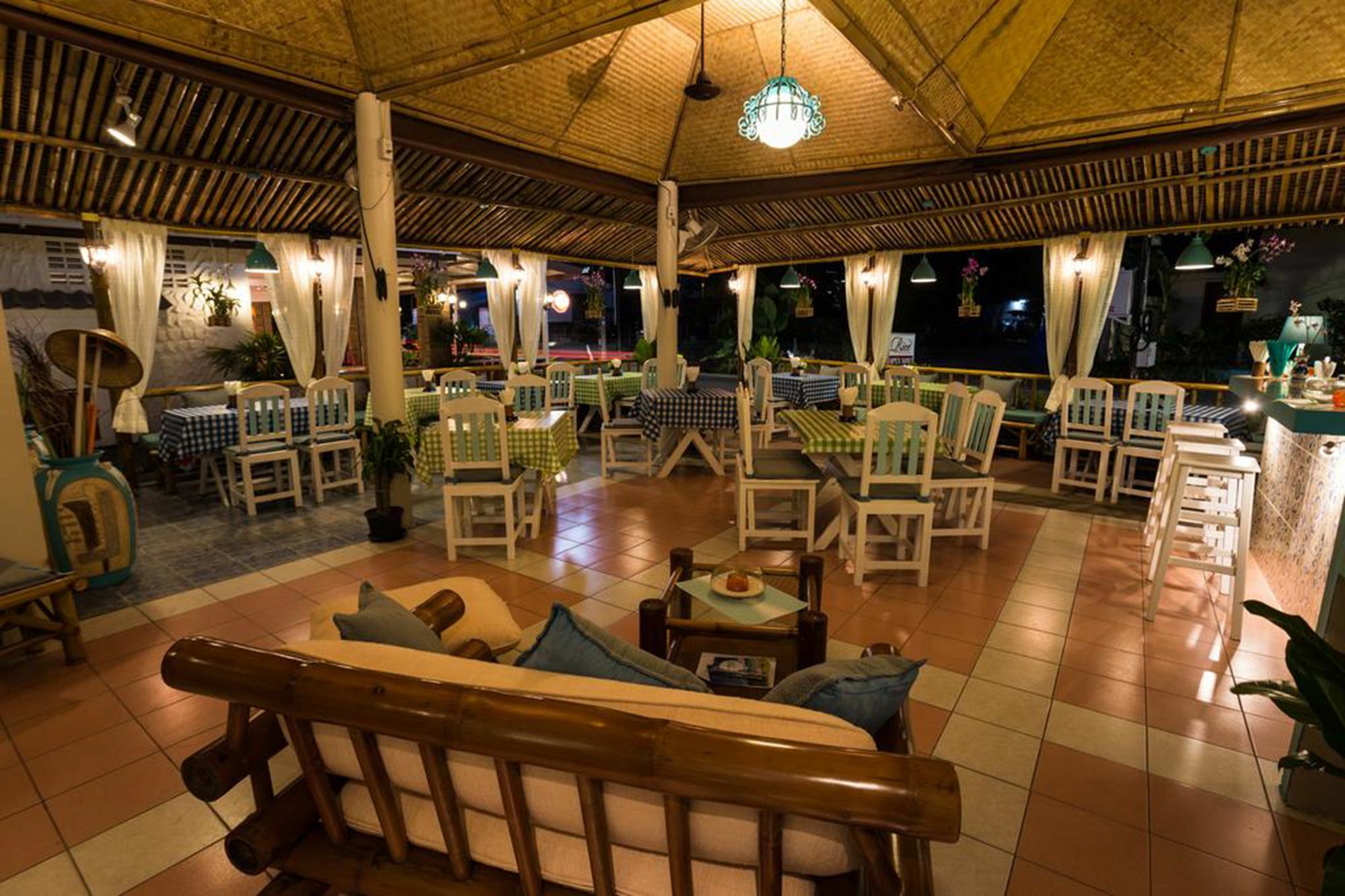 Rice Rooms And Restaurant หาดกะตะ ภายนอก รูปภาพ