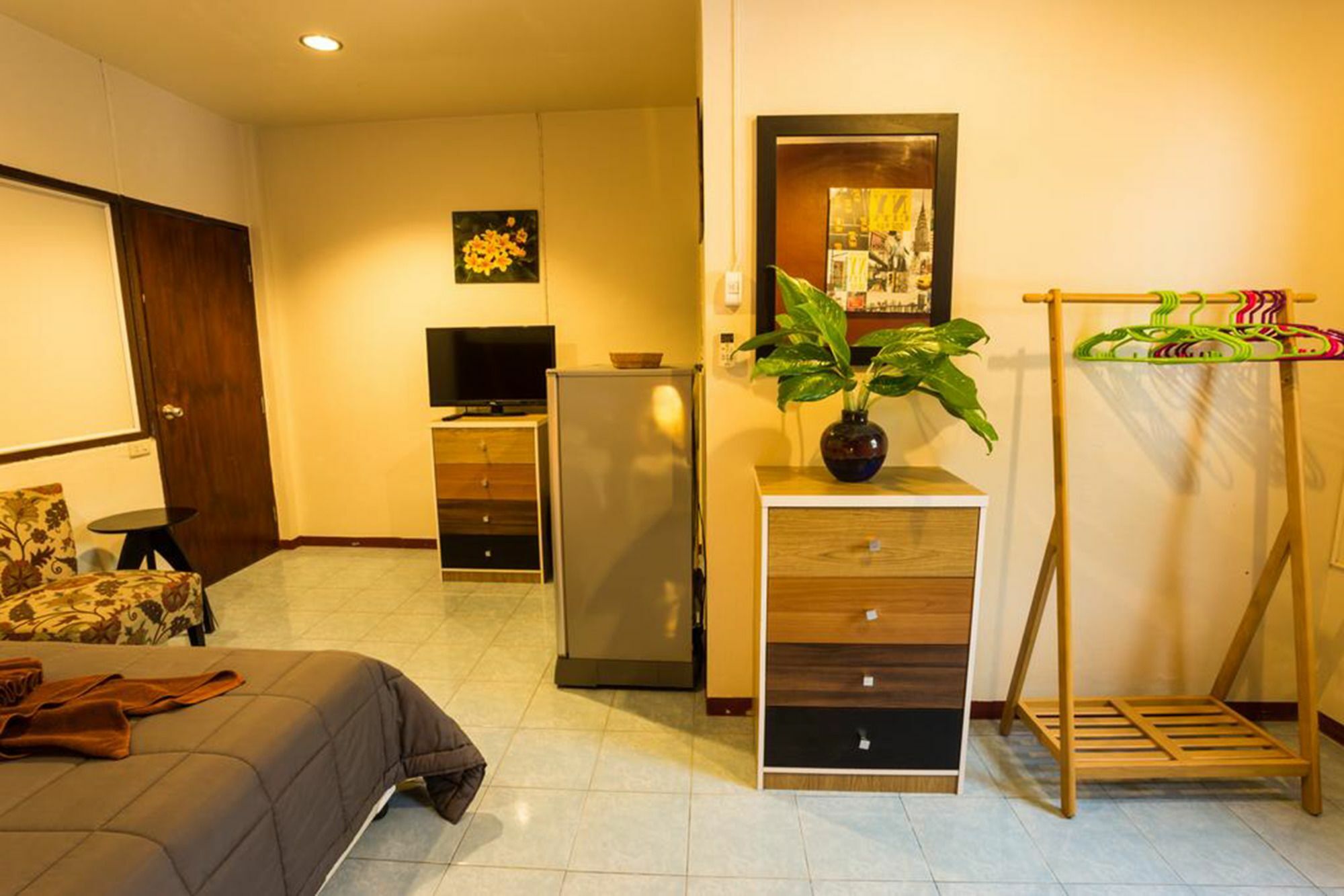 Rice Rooms And Restaurant หาดกะตะ ภายนอก รูปภาพ
